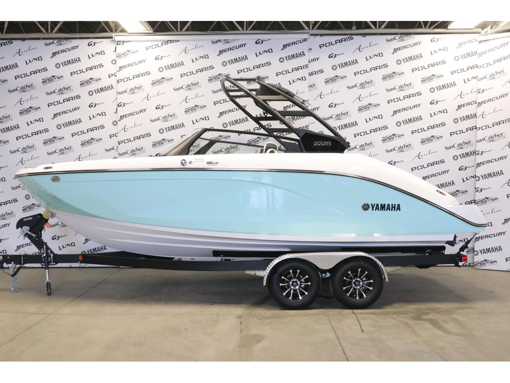 2026 Yamaha 222s alt