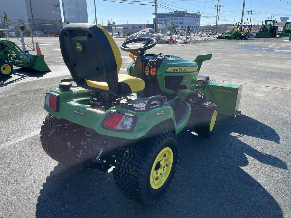 2021 John Deere X739 alt