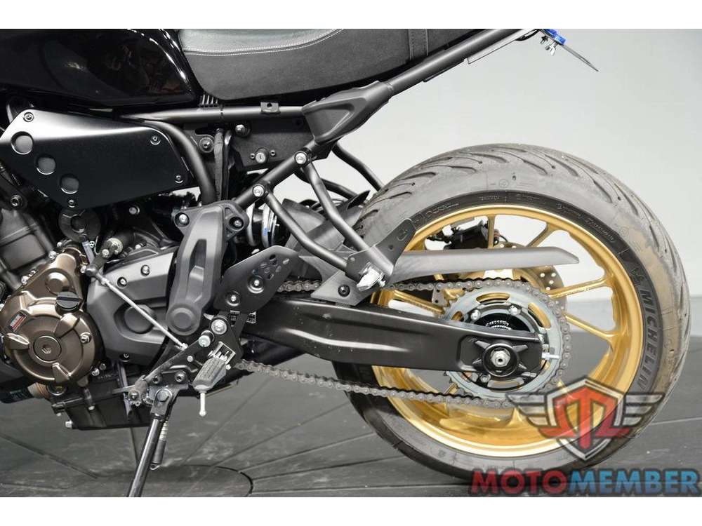 2025 Yamaha Xsr700 alt