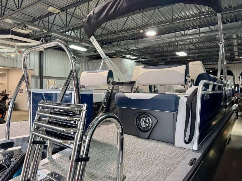 2026 Avalon Lsz Quad Lounger Shift 23 X 8.5 alt