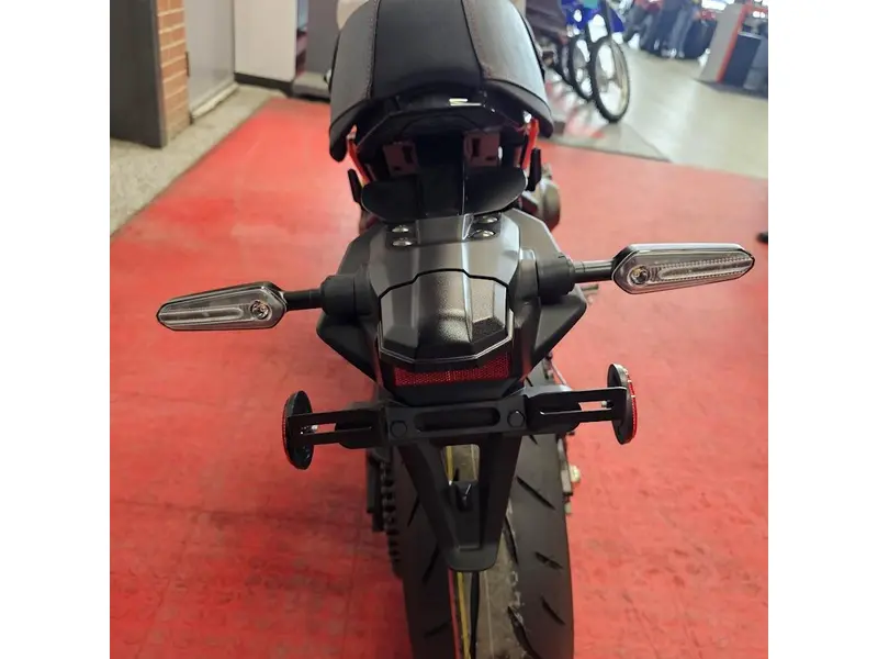 2026 Yamaha XSR 900 thumbnail 17