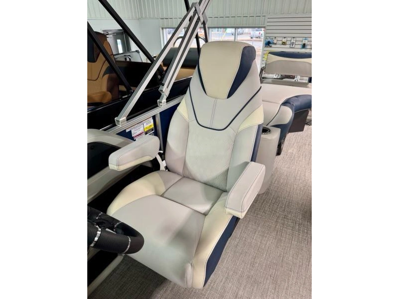 2026 Avalon Lsz Quad Lounger Shift 23 X 8.5 alt