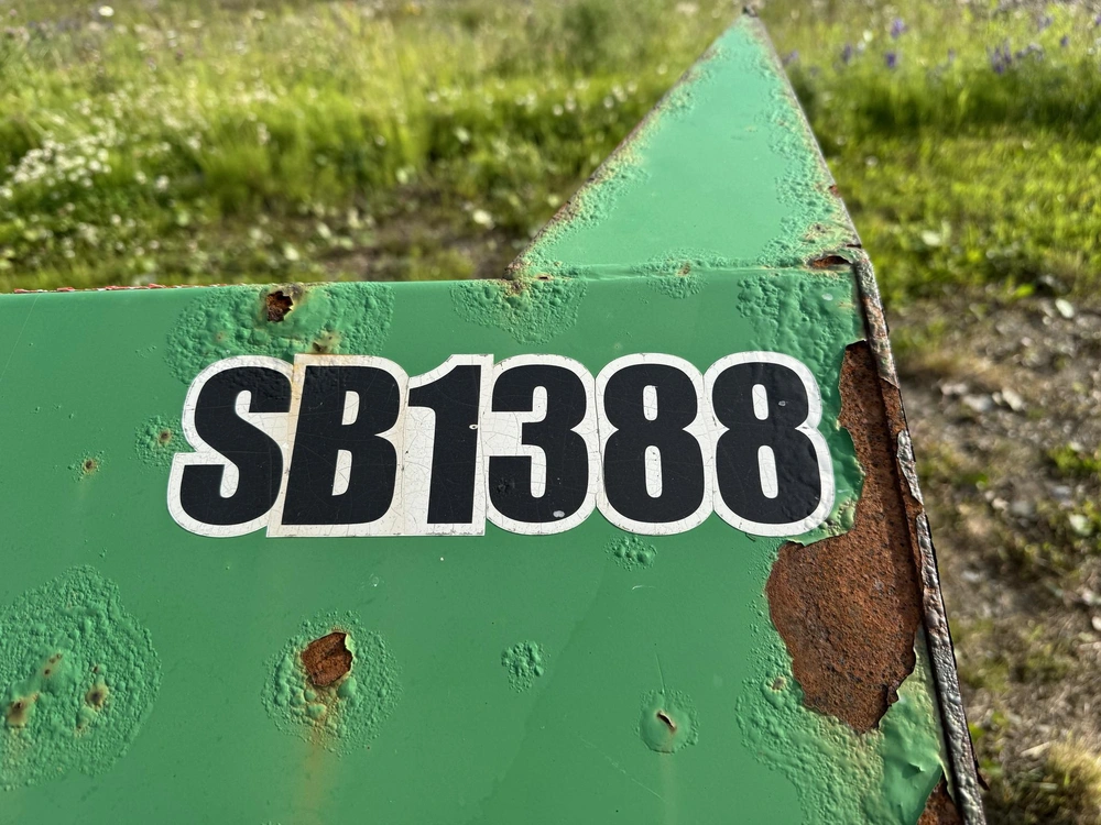2017 Frontier Sb1388r alt