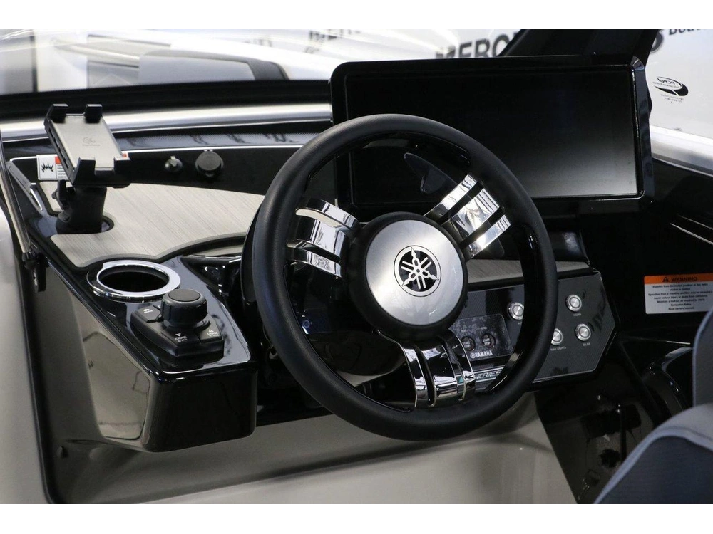 2026 Yamaha 222xd alt