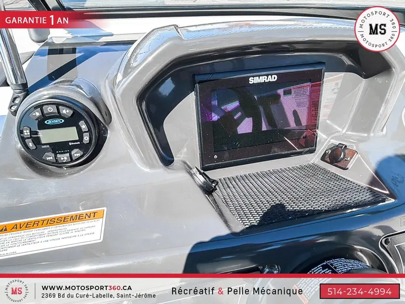 BAYLINER VR5 OPEN DECK 20.5 PIED 250 HP TOUR WAKE + SIMRAD ! 2021