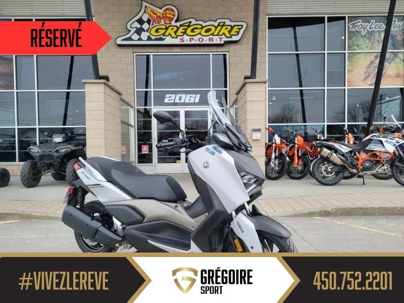 2023 Yamaha Xmax 300 alt