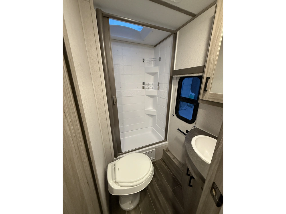 Passport 219bh 2022 alt