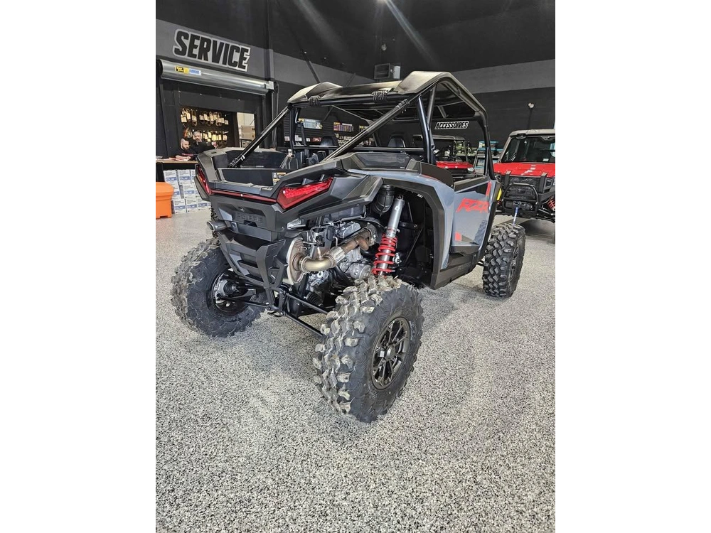 Polaris Rzr Xp 1000 Ultimate 2026 alt