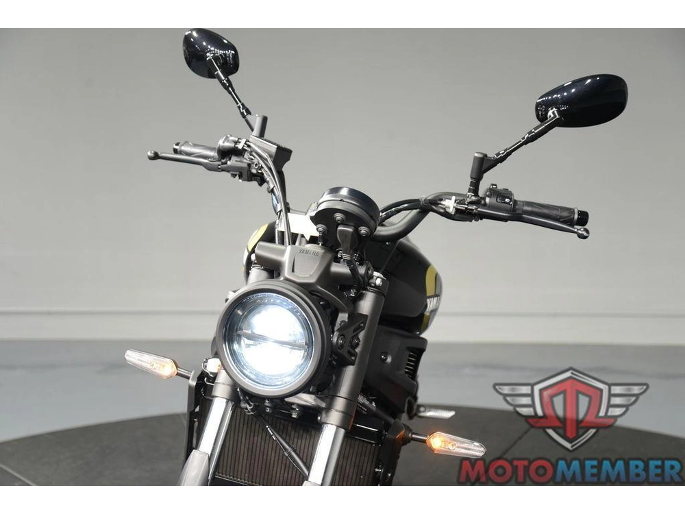 2025 Yamaha Xsr700 alt