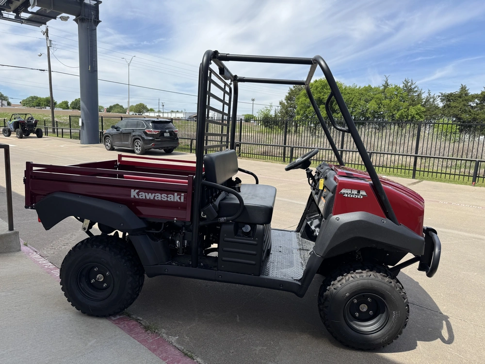 2026 Kawasaki Mule™ 4000 4000 alt