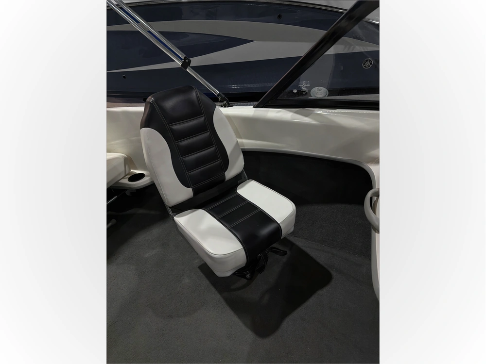 2021 Bayliner 160br alt