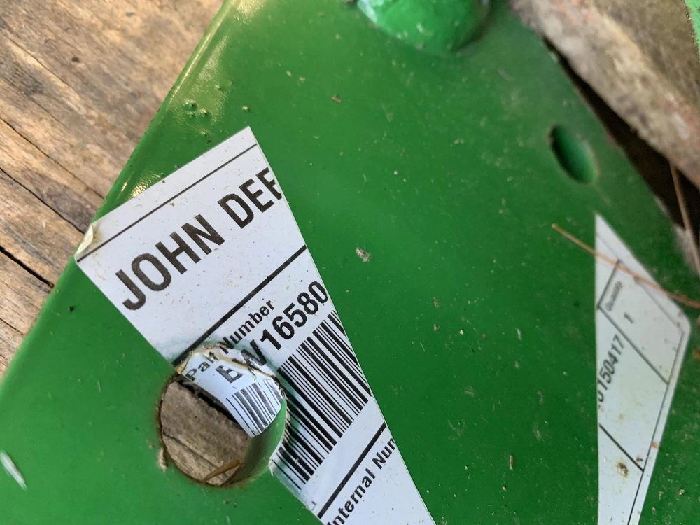 None John Deere 520m alt