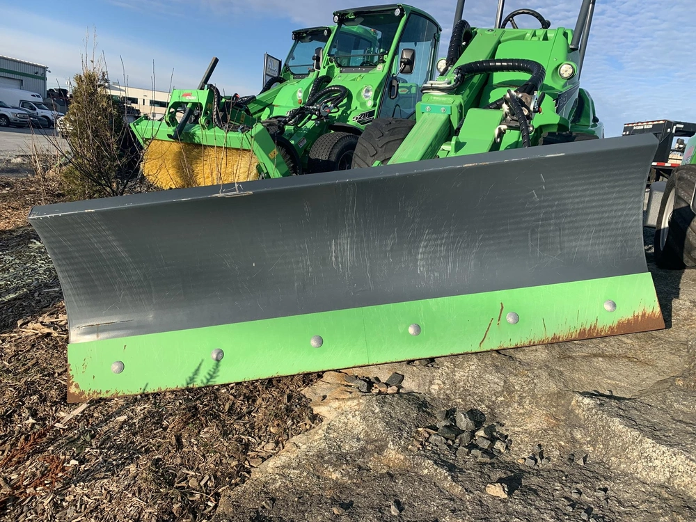Avant Adjustable Dozer/snow/material Blade 2022 alt