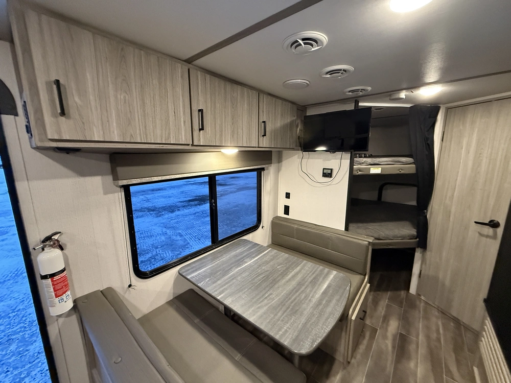 Passport 219bh 2022 alt