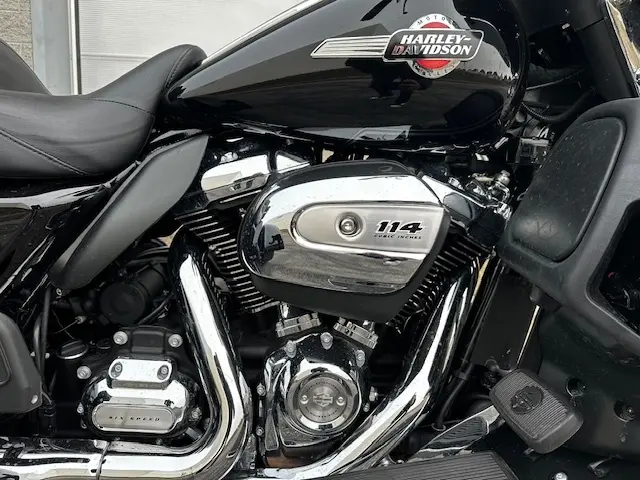 2024 Harley-Davidson FLHTCUTG Tri Glide Ultra FLHTCUTG thumbnail 3