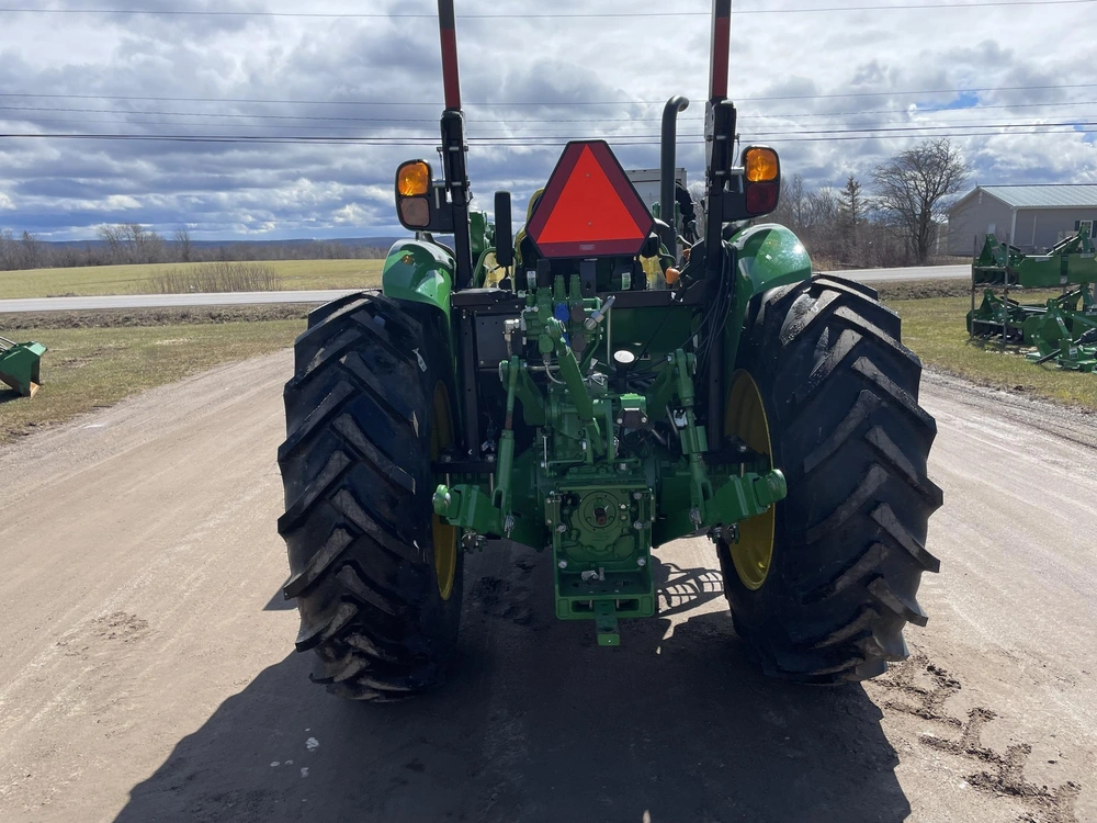 John Deere 5090e 2024 alt