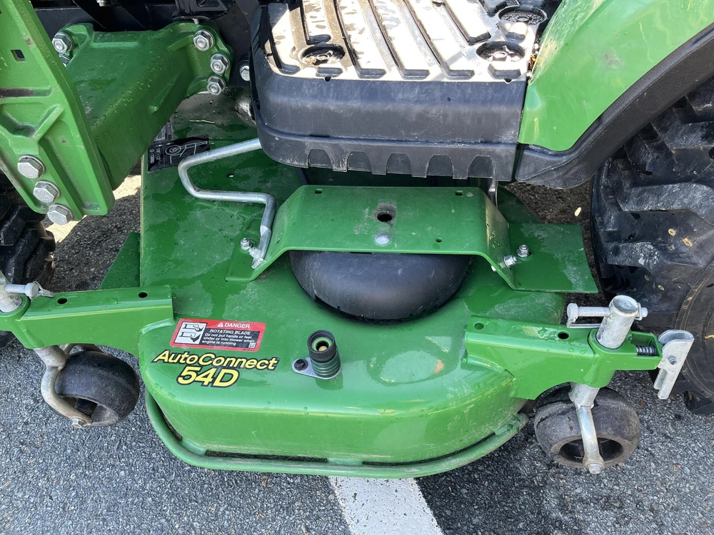 2021 John Deere 1023e alt
