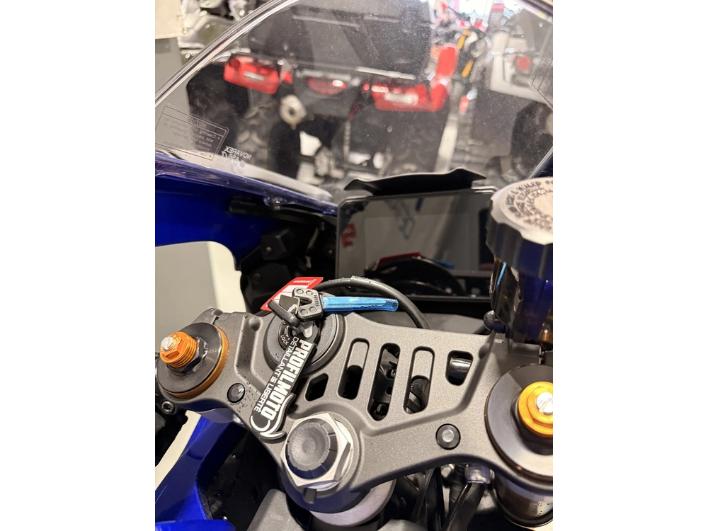 Yamaha Yzf-r7 Yzf-r7 2026 alt