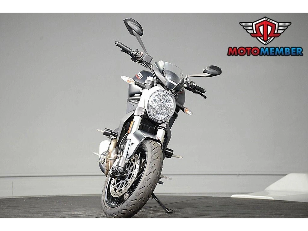 2018 Ducati Monster 797 Plus Dark Stealth alt