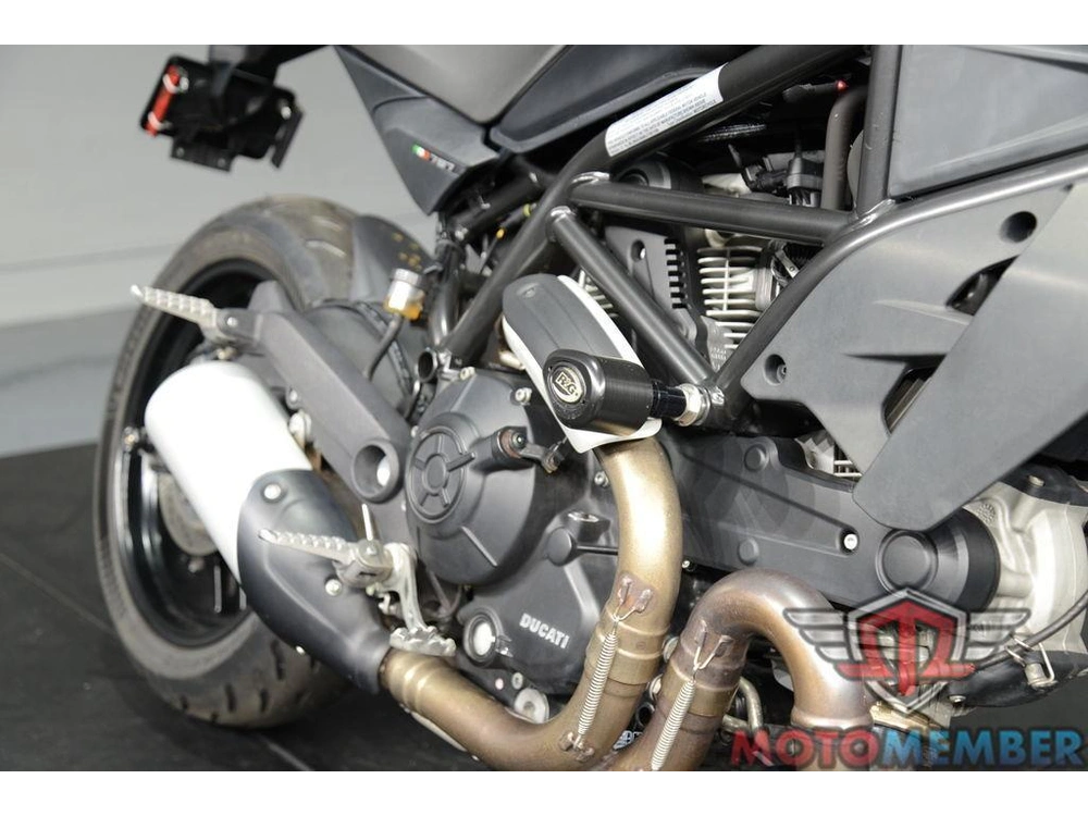 2018 Ducati Monster 797 Plus Dark Stealth alt