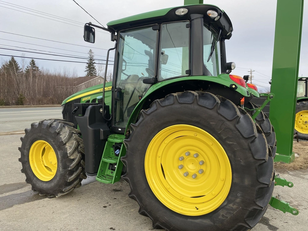 2022 John Deere 6120m alt