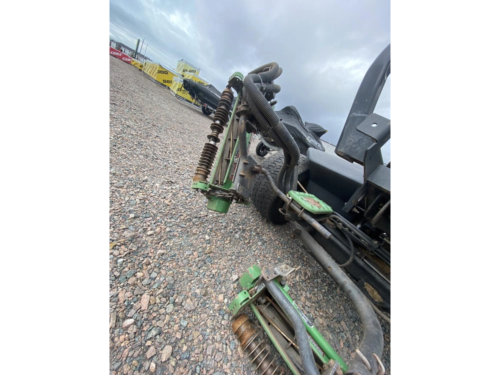 2005 John Deere 3235c alt
