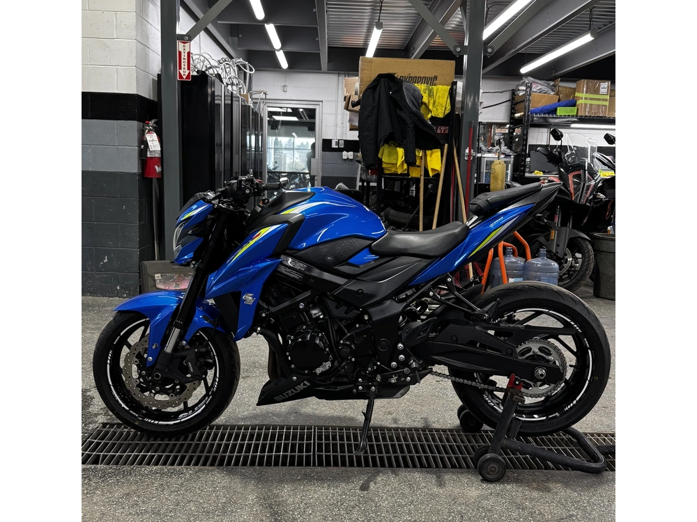 Suzuki Gsxs750 2020 alt