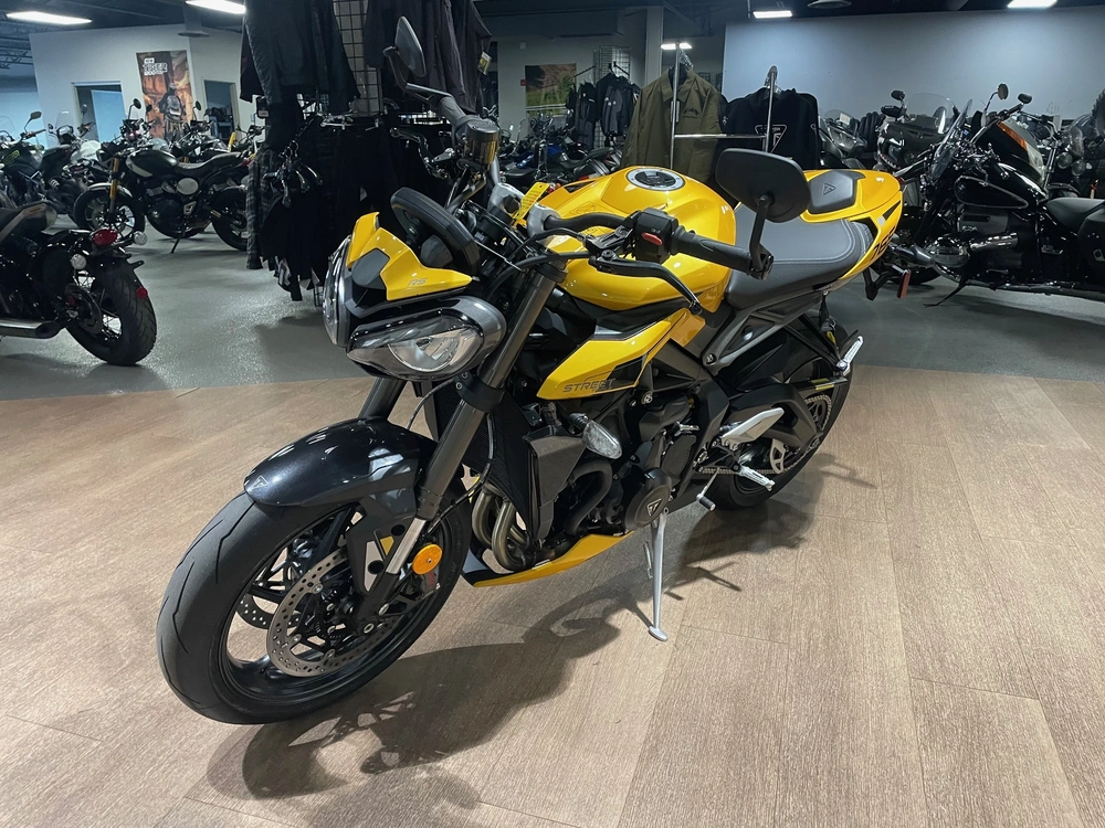 2026 Triumph Street Triple 765 Rs - Cosmic Yellow alt
