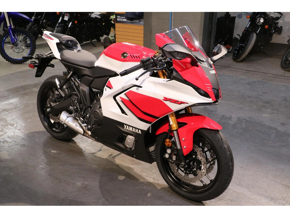 2026 Yamaha Yzf-r7 70e Anniversaire alt