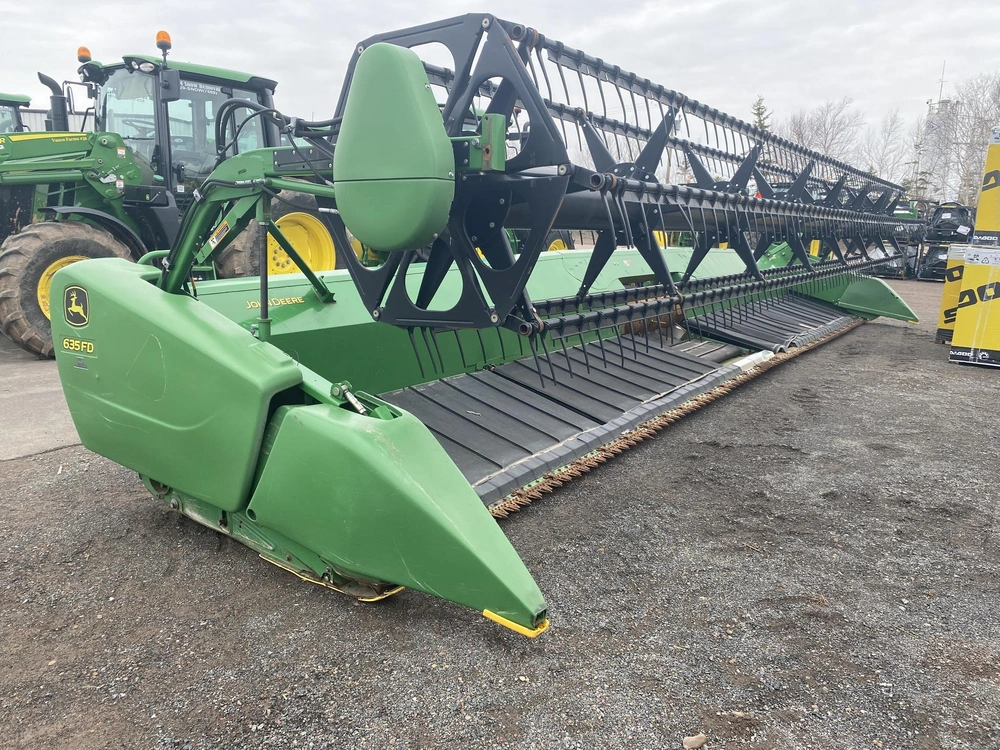 John Deere 635fd 2013 alt