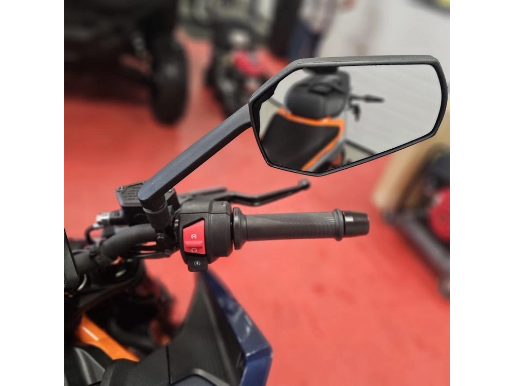 2025 Ktm Duke 390 alt