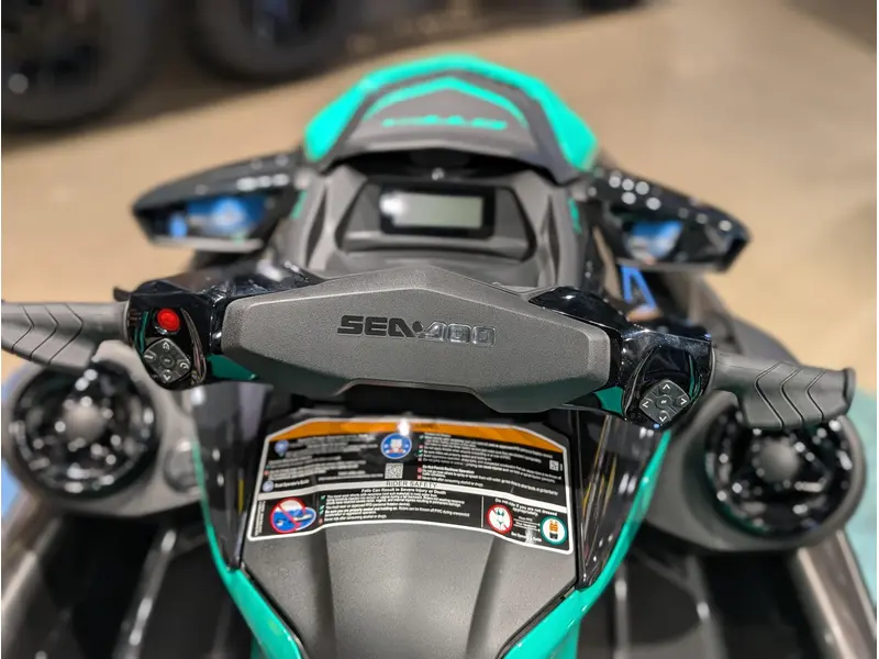 2026 Sea-Doo GTI 170 SE with Sound System - Eclipse Black and Laguna Green thumbnail 9