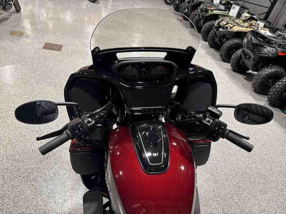 Indian Motorcycle Pursuit Dark Horse + 112 Package 2026 alt