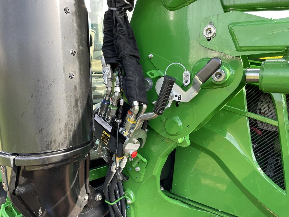 2024 John Deere 6120m alt