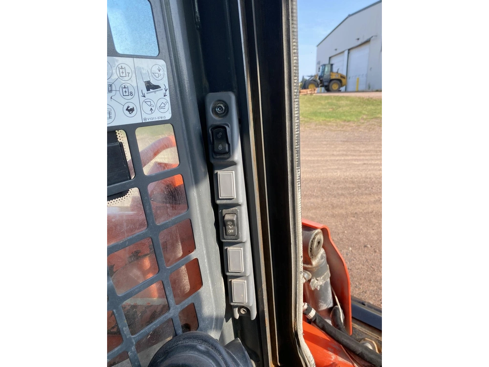 2020 Kubota Ssv65 alt