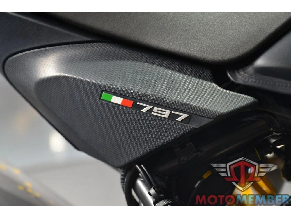 2018 Ducati Monster 797 Plus Dark Stealth alt