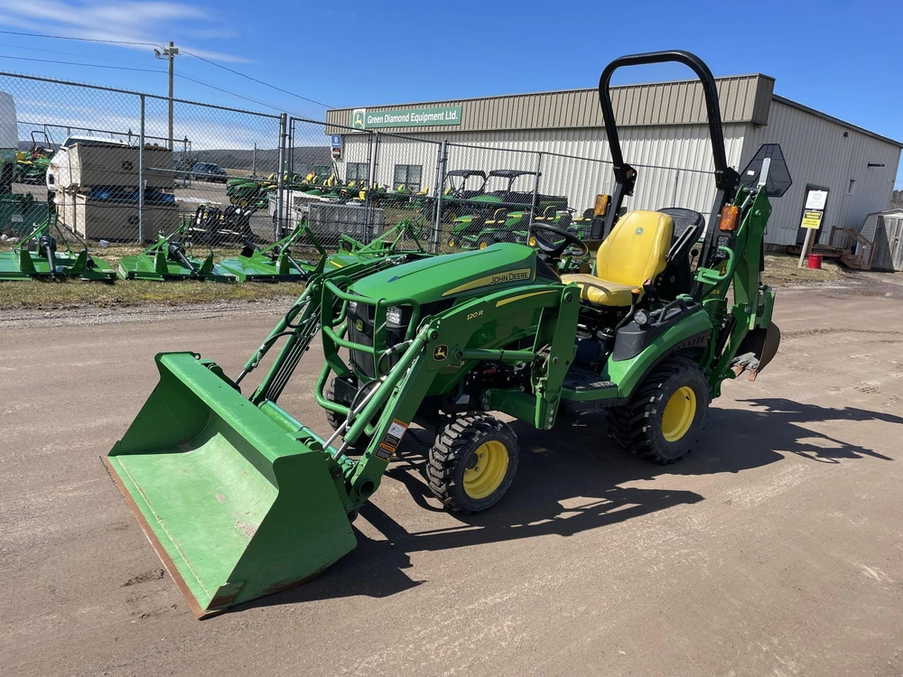 John Deere 1025r 2022 alt