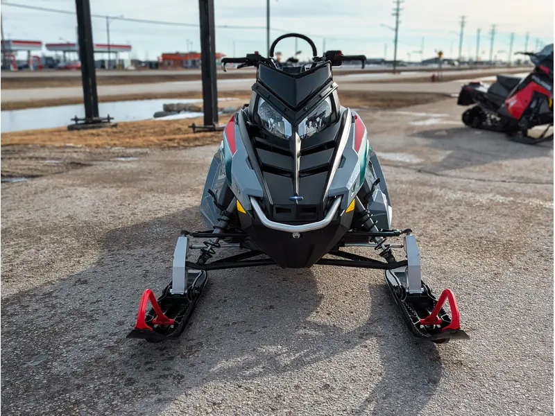 Polaris 550 RMK EVO 144 // Stealth Gray w/ Electric Visor Plug 2024