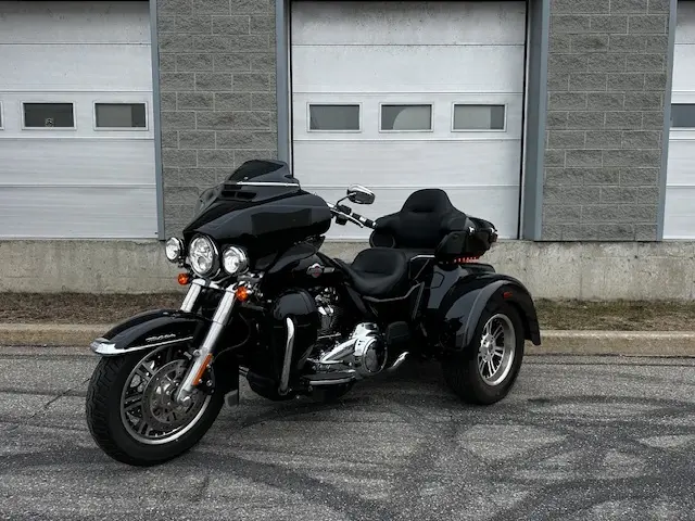 2024 Harley-Davidson FLHTCUTG Tri Glide Ultra FLHTCUTG thumbnail 6