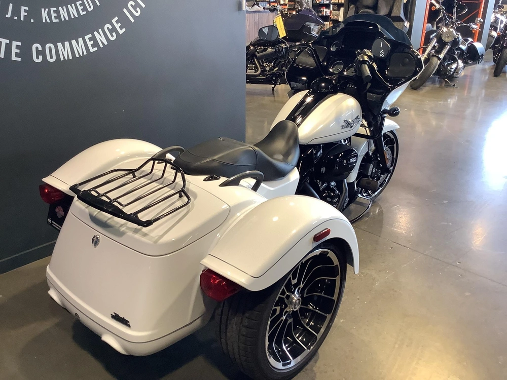 Harley-davidson Road 3 Fltrt 2025 alt