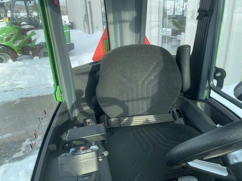 2023 Avant M530 alt
