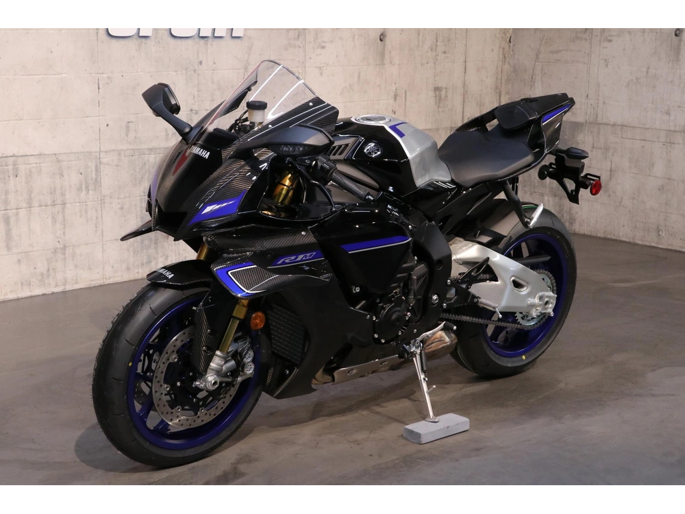 2026 Yamaha Yzf-r1m alt