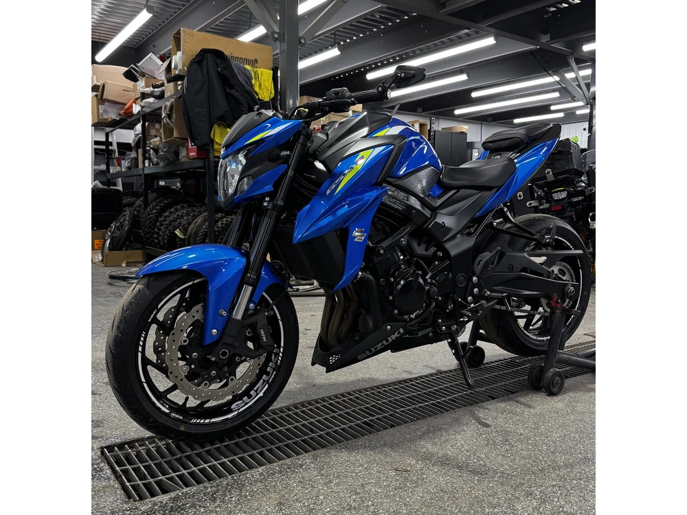Suzuki Gsxs750 2020 alt
