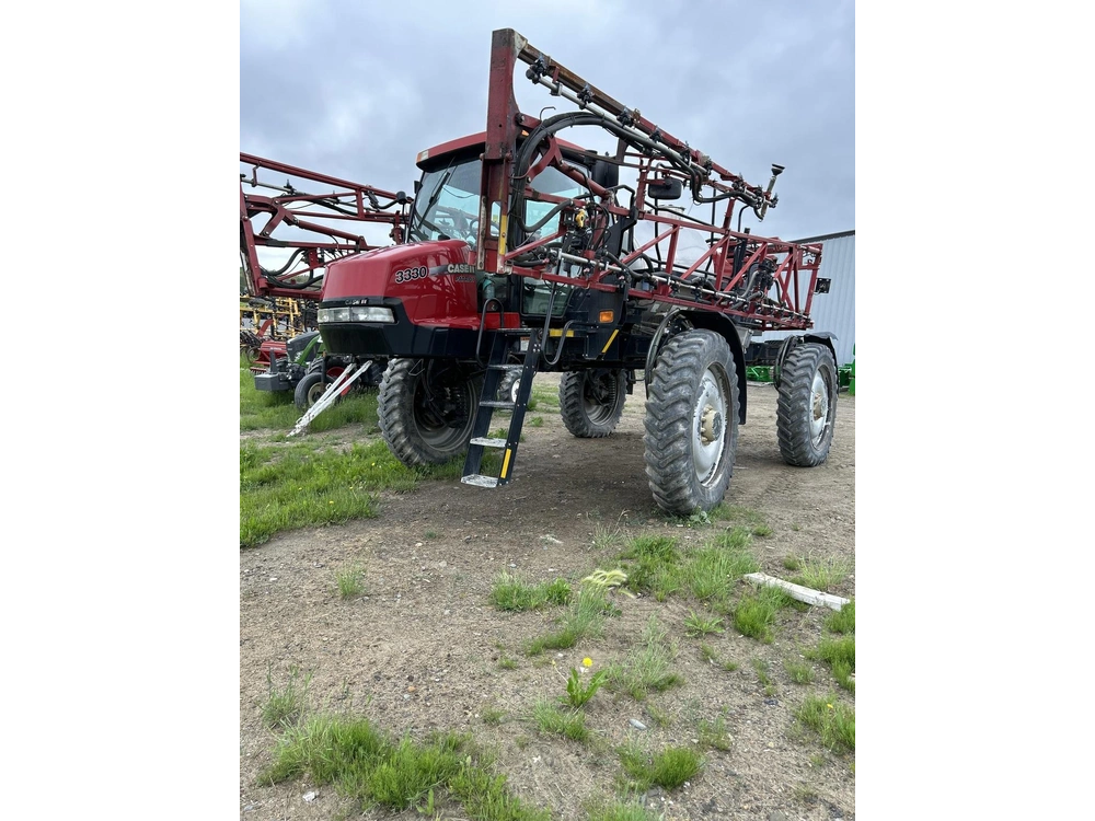 Case Ih Patriot 3330 2011 alt