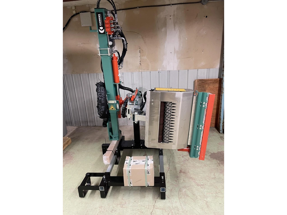 Clemens Leaf Remover 2024 alt