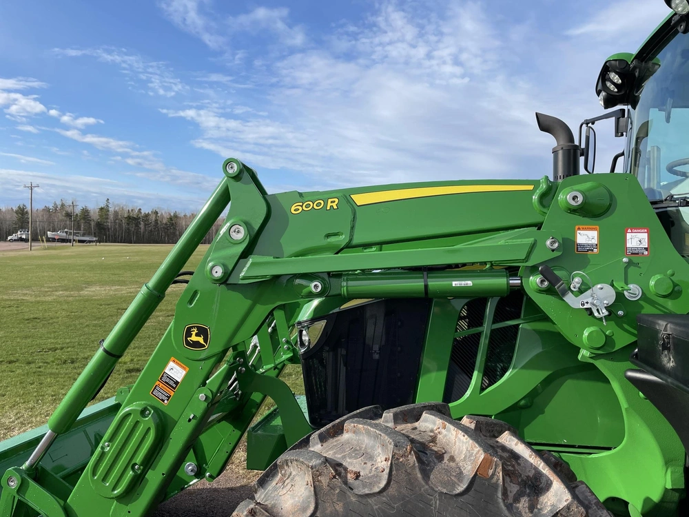 2024 John Deere 6120m alt