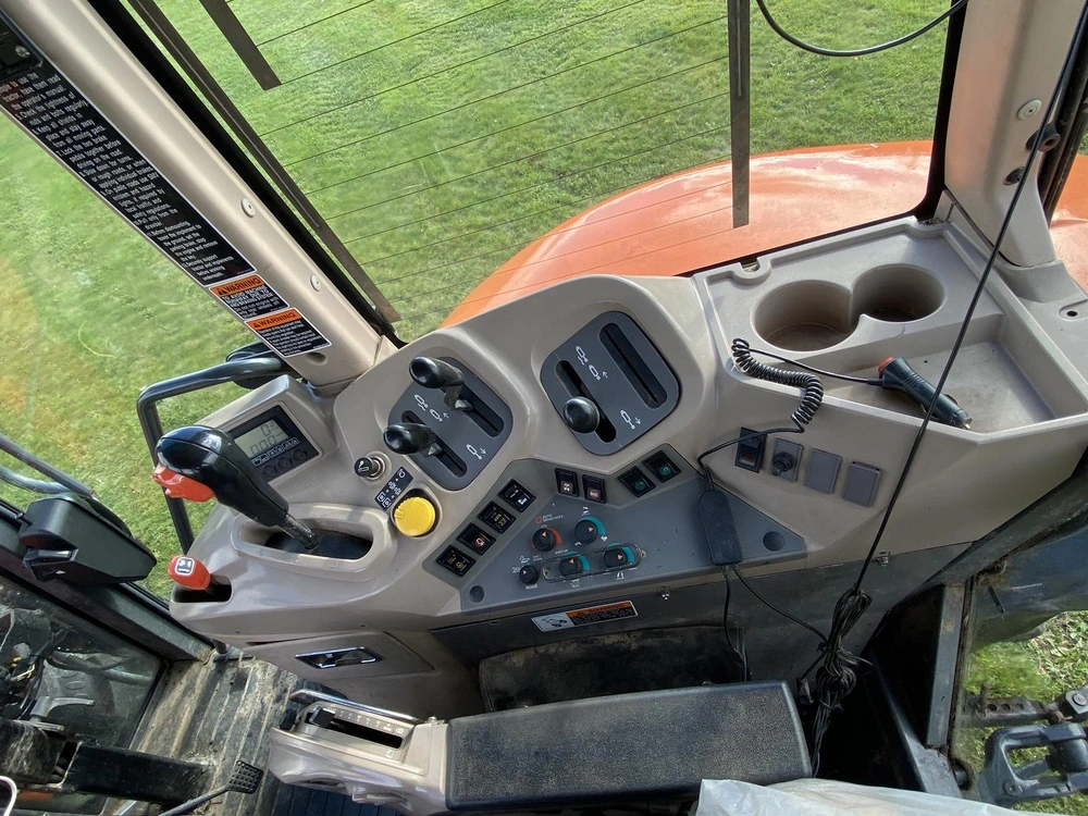 Kubota M110 2010
