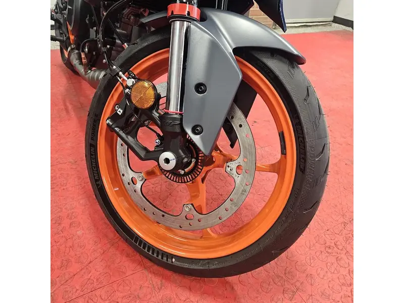 2025 KTM DUKE 390