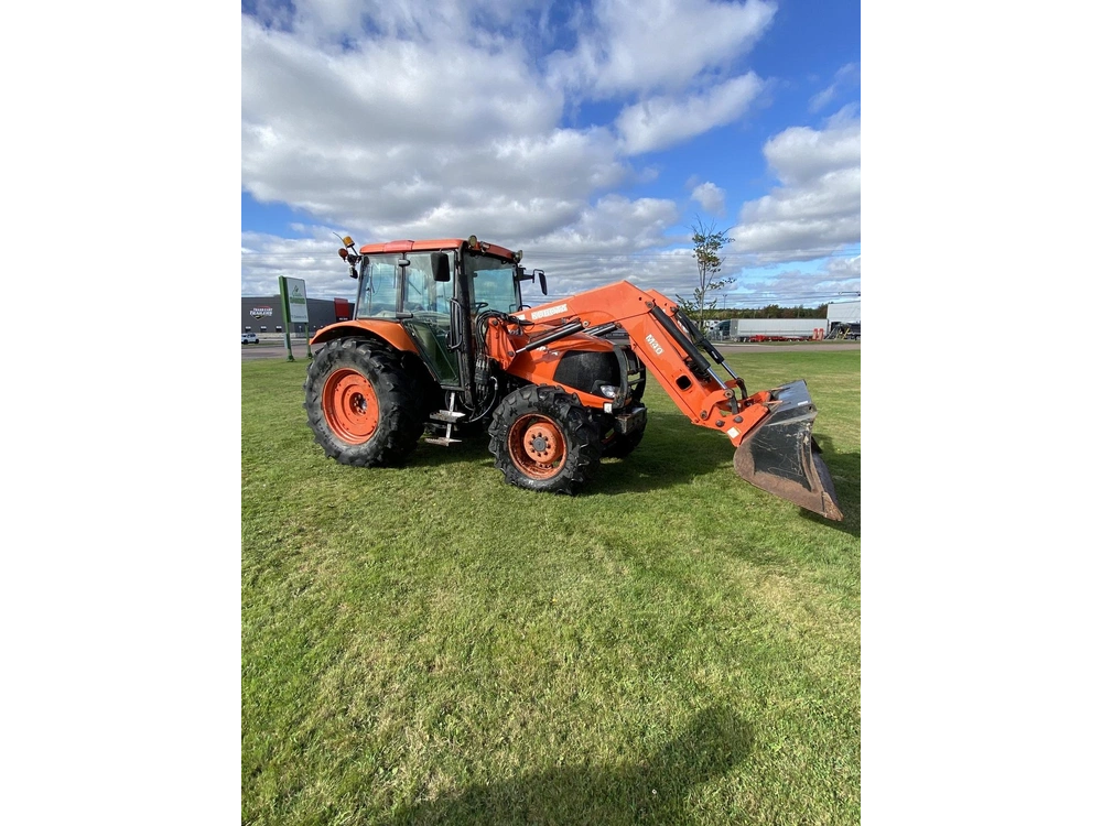 Kubota M110 2010