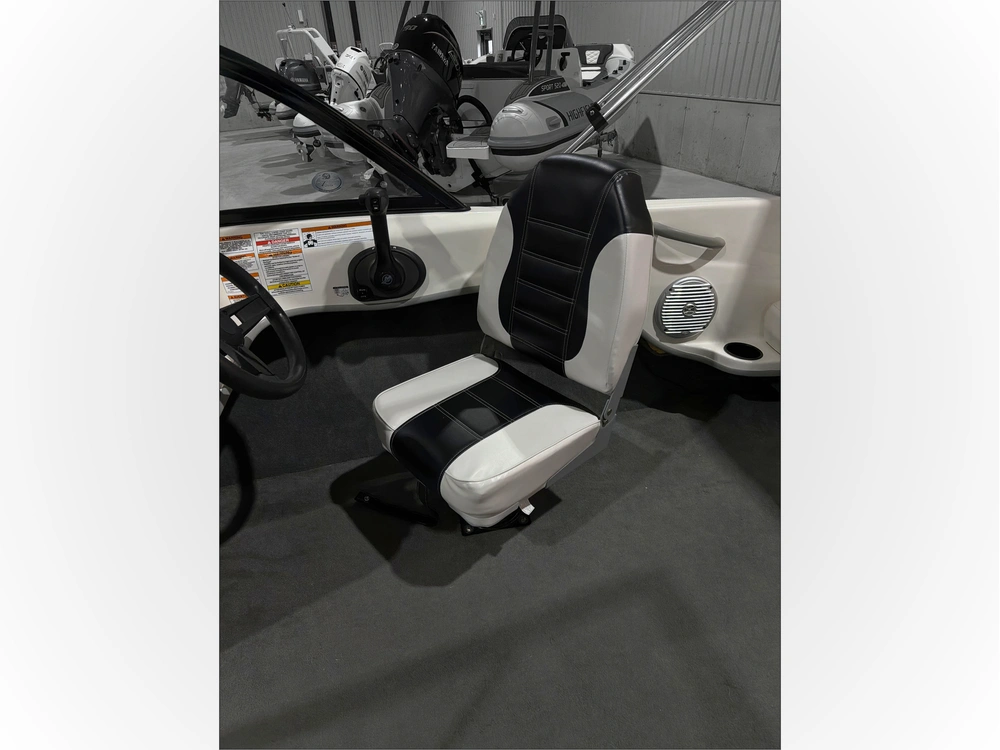 2021 Bayliner 160br alt